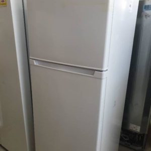 LEMAIR WHITE TOP MOUNT FRIDGE LTM366W WITH RECESSED DOORS WITH 3 MONTH WARRANTY