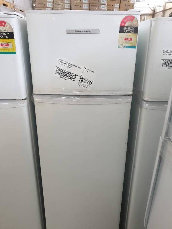 EX HIRE - WHITE FISHER & PAYKEL FRIDGE WITH TOP MOUNT FREEZER SOLD AS IS NO WARRANTY