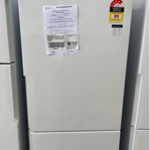 WESTINGHOUSE WBE4500WB 453 LITRE FRIDGE WITH BOTTOM MOUNT FREEZER RRP$ 1299 WITH 12 MONTH WARRANTY B 95075751
