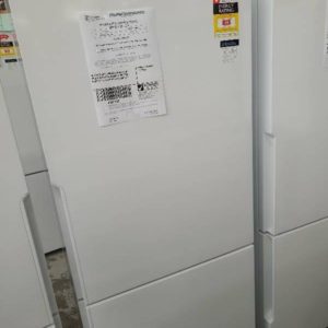 WESTINGHOUSE WBE4500WB 453 LITRE FRIDGE WITH BOTTOM MOUNT FREEZER RRP$ 1299 WITH 12 MONTH WARRANTY
