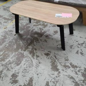 OAK AND BLACK COFFEE TABLE