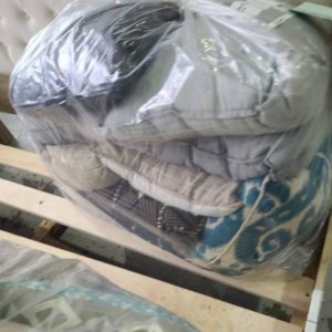 EX HIRE - LARGE BAG OF ASSORTED QUALITY CUSHIONS SOLD AS IS