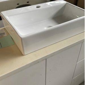 900MM GLOSS WHITE VANITY WITH WHITE STONE TOP AND ABOVE COUNTER BOWL SH17-900W