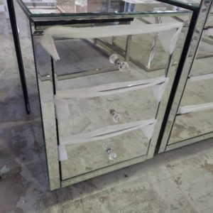 BRAND NEW 3 DRAWER MIRRORED BEDSIDE TABLE AU0001