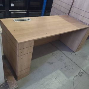 EX HIRE LAMINATE DESK SOLD AS IS