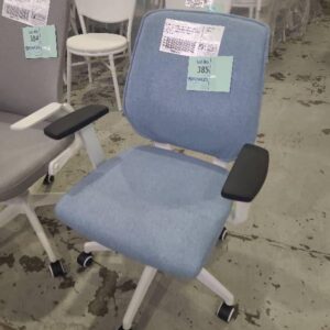 EX SAMPLE CHAIR - BLUE FABRIC OFFICE CHAIR WITH REMOVEABLE BACKREST COVER SEAT HEAT ADJUSTABLE & CHAIR TILT RETAIL $199