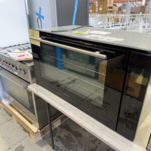EX DISPLAY BAUMATIC BM90S 900MM ELECTRIC OVEN WITH 10 COOKING FUNCTIONS 12 MONTH WARRANTY