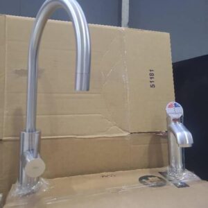 ZIP HYDROTAP G5 4 IN 1 CLASSIC TAP WITH ARC MIXER BRUSHED CHROME BOILING CHILLED & FILTERED WATER PLUS HOT & COLD WASHING WATER FROM 2 SEPARATE TAPS. WITH UNDER BENCH COMMAND CENTRE H51824Z01 COMMERICAL CAPACITY RRP$7795