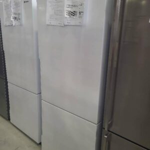 WESTINGHOUSE WBE4500WB-R 453 LITRE FRIDGE WITH BOTTOM MOUNT FREEZER WITH 12 MONTH WARRANTY
