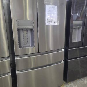 WESTINGHOUSE WHE6170SB 609LITRE S/STEEL FRENCH DOOR FRIDGE WITH ICE & WATER 913MM WIDE WITH CONVERTIBLE TEMPERATURE DRAWER FROM -23C TO 7 DEGREE TO BE FREEZER OR FRIDGE ALSO DUAL FREEZER STORAGE INTERNAL TOUCH CONTROLS RP$3199 12 MONTH WARRANTY
