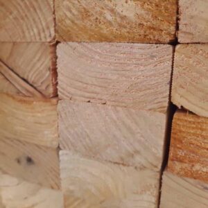 90X45 UTILITY GRADE PINE-88/4.8 (THIS PACK IS DISTRESSED TIMBER AND MOULD AFFECTED. SOLD AS IS)