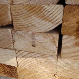 90X45 UTILITY GRADE PINE-88/4.8 (THIS PACK IS DISTRESSED TIMBER AND MOULD AFFECTED. SOLD AS IS)