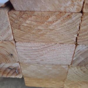 90X45 UTILITY GRADE PINE-88/4.8 (THIS PACK IS DISTRESSED TIMBER AND MOULD AFFECTED. SOLD AS IS)