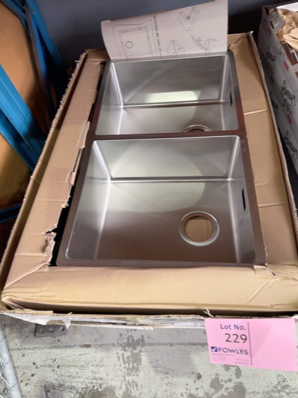 FRANKE BOX220-36 DOUBLE UNDERMOUNT SINK WITH FRANKE WASTES