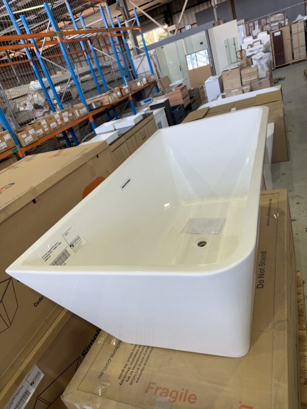 NEW LA VIE 1500MM WHITE ACRYLIC FREESTANDING BATH 1500MM X 750MM X 600MM HIGH
