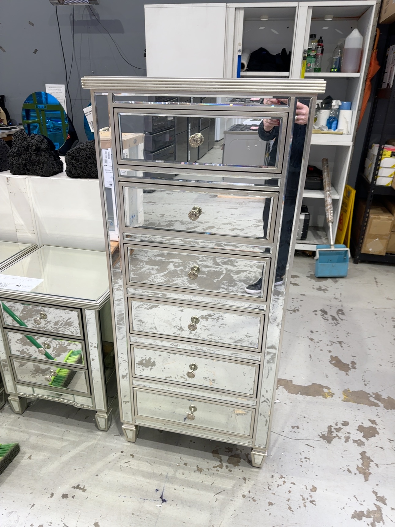 NEW MIRRORED GLASS TALLBOY MF8311-330 - Fowles Auction ＆ Sales