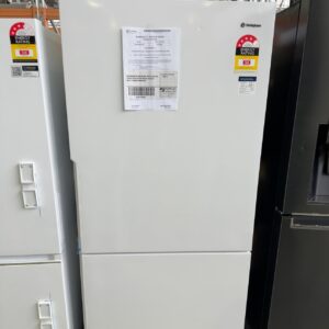 WESTINGHOUSE WBE5300WC WHITE 528 LITRE FRIDGE WITH BOTTOM MOUNT FREEZER, WITH 12 MONTH WARRANTY