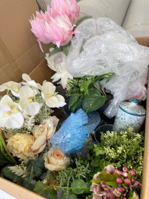 EX STAGING FURNITURE - BOX OF ASSORTED VASES/GLASSWARE/FLORAL ARRANGEMENTS SOLD AS IS