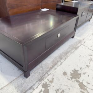NEW TIMBER COFFEE TABLE BROWN