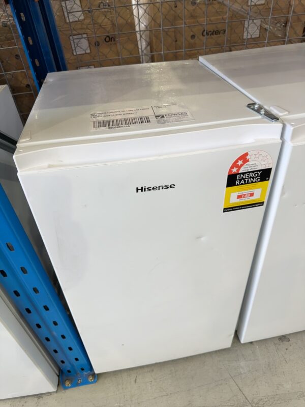 REFURBISHED HISENSE 125 LITRE BAR FRIDGE HRBF125 3 MONTH BACK TO BASE WARRANTY