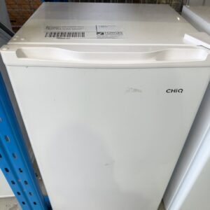 REFURBISHED CHIQ CSR092W WHITE BAR FRIDGE 3 MONTH BACK TO BASE WARRANTY