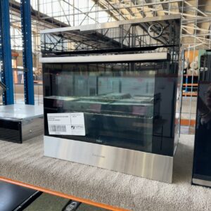 EX DISPLAY ELECTROLUX EVEP618BA 600MM ELECTRIC OVEN SOLD AS IS NO WARRANTY