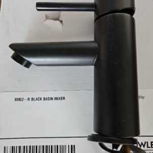 BM02-R BLACK BASIN MIXER