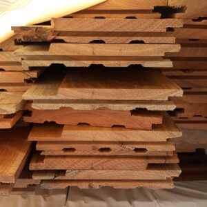 125X19 FEATURE GRADE SPOTTED GUM SHIPLAP CLADDING- (PACK CONSISTS OF RANDOM SHORT LENGTHS)