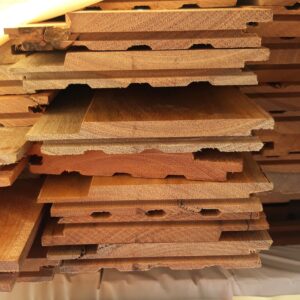 125X19 FEATURE GRADE SPOTTED GUM SHIPLAP CLADDING- (PACK CONSISTS OF RANDOM SHORT LENGTHS)