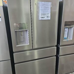 ELECTROLUX EHE6899SA STAINLESS STEEL FRENCH DOOR FRIDGE WITH ICE AND WATER. FULLY CONVERTIBLE ENTERTAINERS DRAWER THAT CAN BE ADJUSTED FROM -23 TO 7 DEGREE. FRIDGE CAN BE CONNECTED TO APP FOR MONITORING RRP$3599 12 MONTH WARRANTY