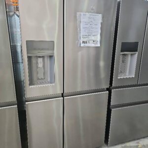 ELECTROLUX EQE6870SA STAINLESS STEEL QUAD DOOR FRIDGE WITH ICE AND WATER. 609 LITRE FRIDGE WITH CONVERTIBLE ENTERTAINERS DRAWER THAT CAN BE ADJUSTED FROM -23 TO 7 DEGREE. TASTELOCK CRISPERS, CUSTOMISABLE INTERIOR RRP$3599 12 MONTH WARRANTY
