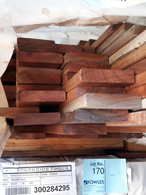 86X19 FEATURE GRADE SPOTTED GUM DECKING- (PACK CONSISTS OF RANDOM SHORT LENGTHS)