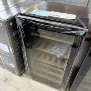 REFURBISHED HISENSE 30 BOTTLE SINGLE ZONE WINE FRIDGE, HRWC30, 3 MONTH BACK TO BASE WARRANTY