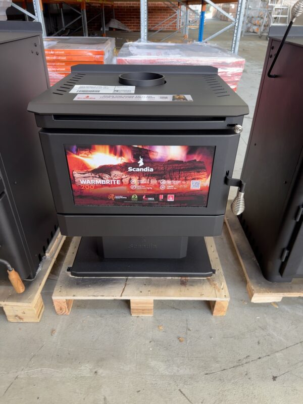 SCANDIA WARMBRITE 200 SCW200-4 WOOD FIRED HEATER, HEATS UP TO 200M2, FAN ASSISTED, WITH 3 MONTH WARRANTY'SCWB200-4-23-2115 **CARTON DAMAGED STOCK, MARKS OR DENTS, SOLD AS IS**