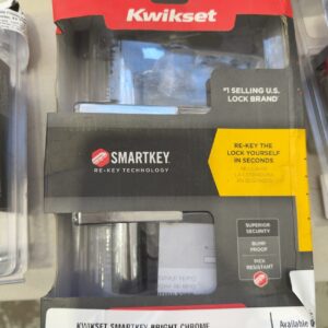 KWIKSET SMARTKEY BRIGHT CHROME ENTRANCE LEVERS, WITH KEYS