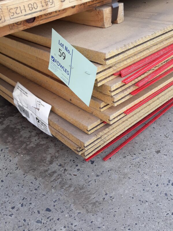 PACK OF DAMAGED RED TONGUE PARTICLEBOARD FLOORING SHEETS