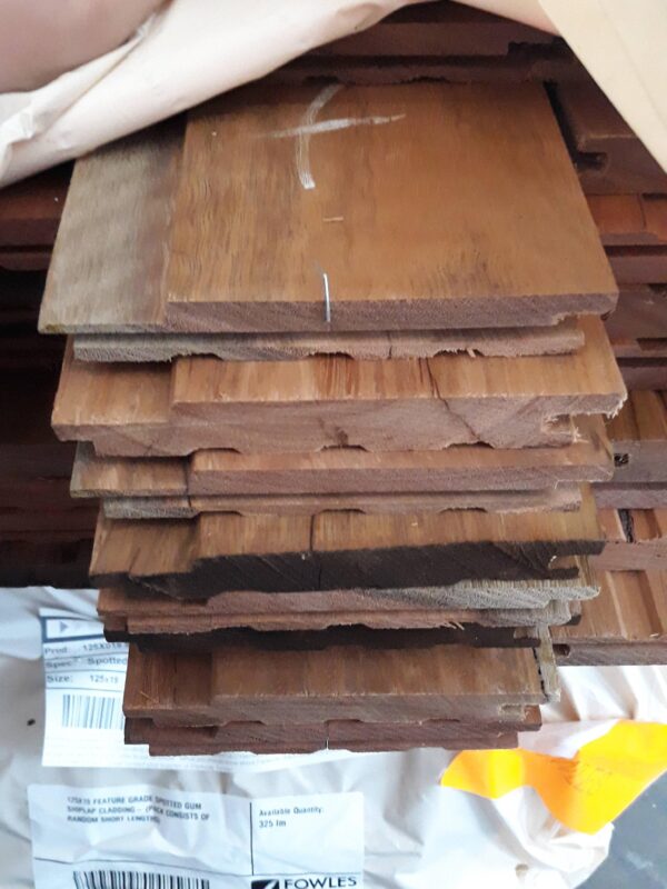 125X19 FEATURE GRADE SPOTTED GUM SHIPLAP CLADDING- (PACK CONSISTS OF RANDOM SHORT LENGTHS)