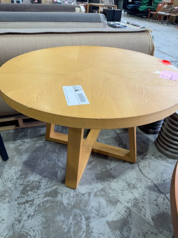 EX HIRE, OAK ROUND DINING TABLE, SOLD AS IS