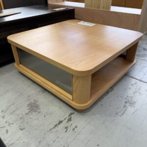 EX DISPLAY ASTON AMERICAN OAK 900MM X 900MM COFFEE TABLE WITH FLUTED GLASS SIDES, SOLD AS IS RRP$1599