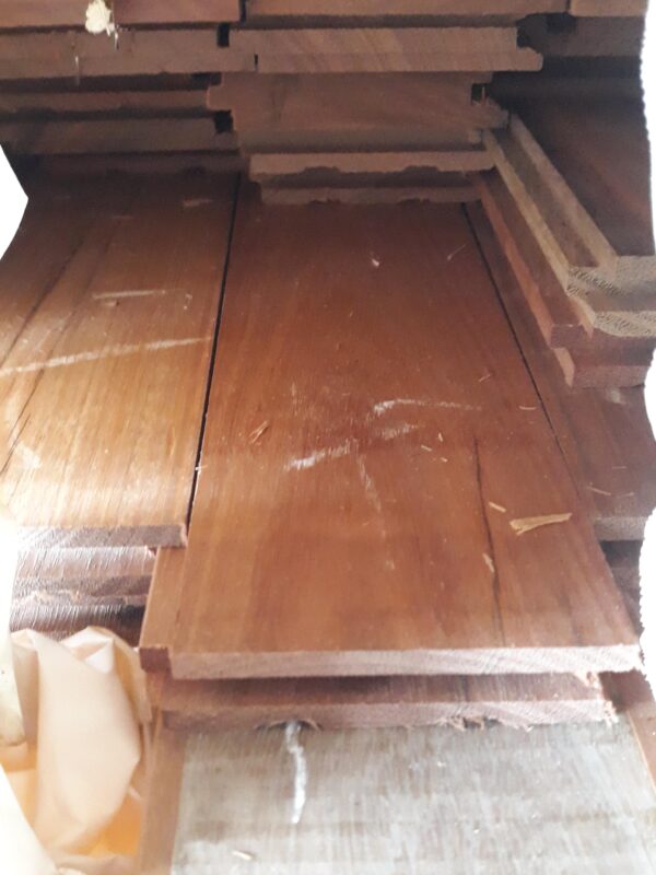 80X19 FEATURE GRADE SPOTTED GUM FLOORING
