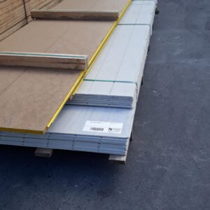 MIXED PALLET OF CLADDING SHEETS AND PARTICLEBOARD FLOORING