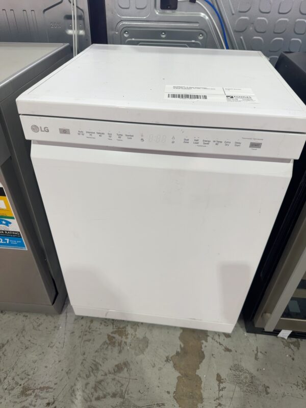 REFURBISHED LG QUAD DISHWASHER XD5B14WH, 14 PLACE SETTING, 3 MONTH BACK TO BASE WARRANTY