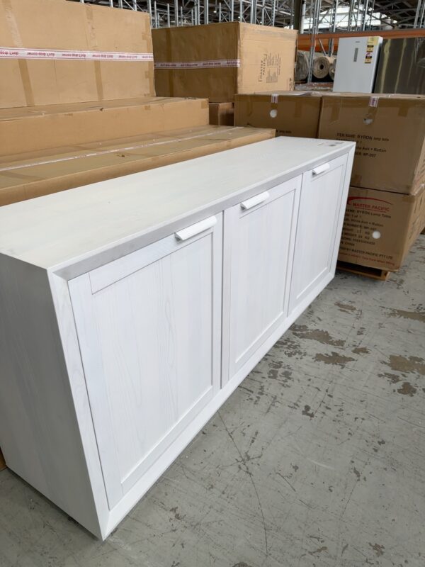 NEW BYRON BUFFETT 2000MM, ASH TIMBER WITH WHITE STAIN, BH2000 BYRON