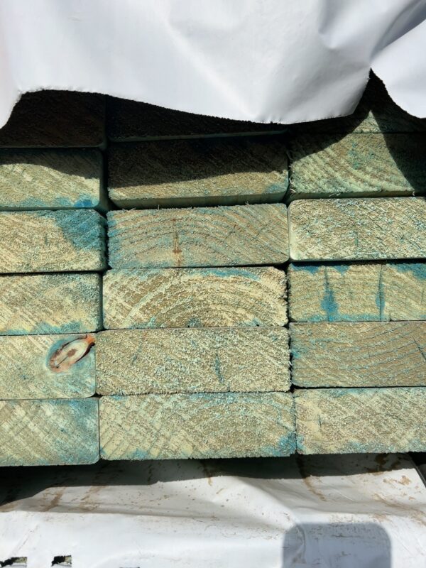 140X45 H2F BLUE MGP10 PINE-60/6.0 (THIS PACK IS AGED STOCK AND MAY CONTAIN SOME MOULD. SOLD AS IS)