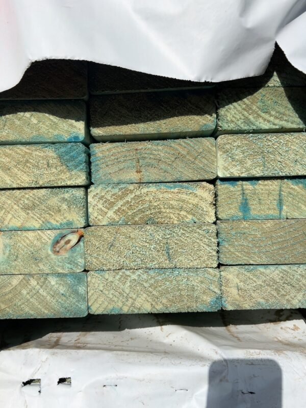 140X45 H2F BLUE MGP10 PINE-60/6.0 (THIS PACK IS AGED STOCK AND MAY CONTAIN SOME MOULD. SOLD AS IS)