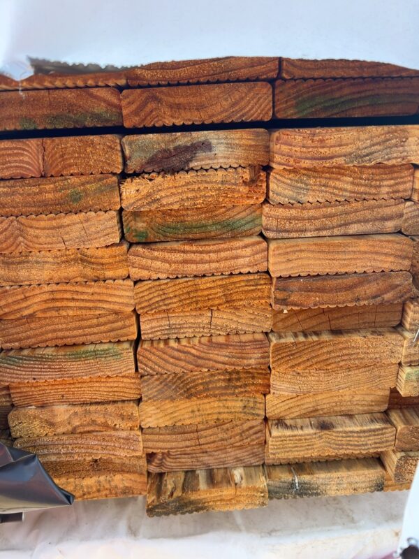90X22 TREATED PINE MERCH DECKING-160/5.4 (THIS PACK IS AGED STOCK AND SOLD AS IS)
