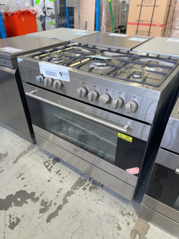 DISPLAY MODEL EURO EV900DFSX 900MM DUAL FUEL FREESTANING OVEN WITH 2 YEAR WARRANTY