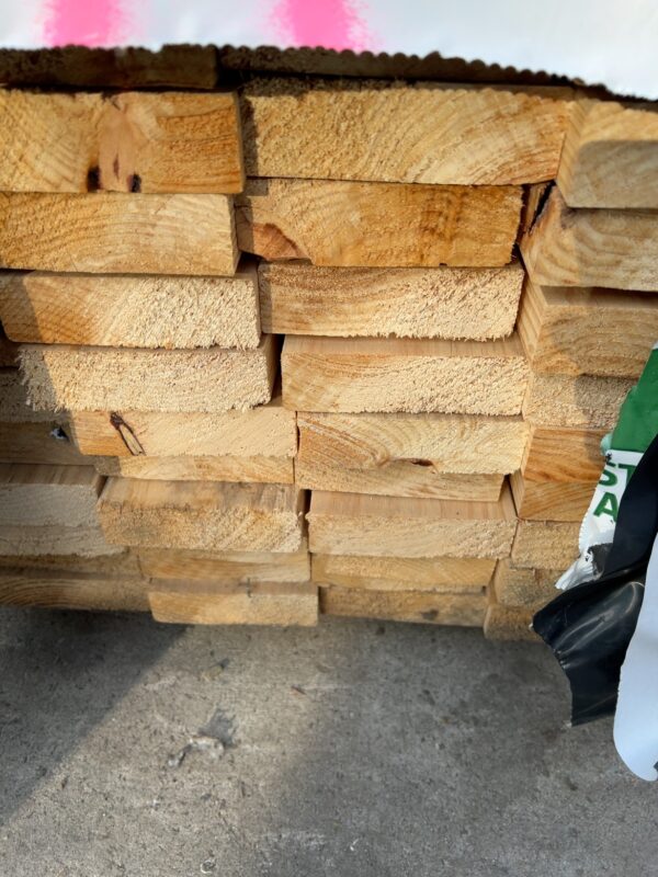120X35 MGP10 PINE-96/5.4 (THIS PACK IS AGED STOCK AND MAY CONTAIN MOULD. SOLD AS IS)