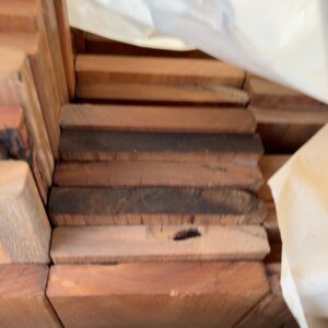 135X19 SPOTTED GUM FEATURE GRADE DECKING- (PACK CONSISTS OF RANDOM SHORT LENGTHS)