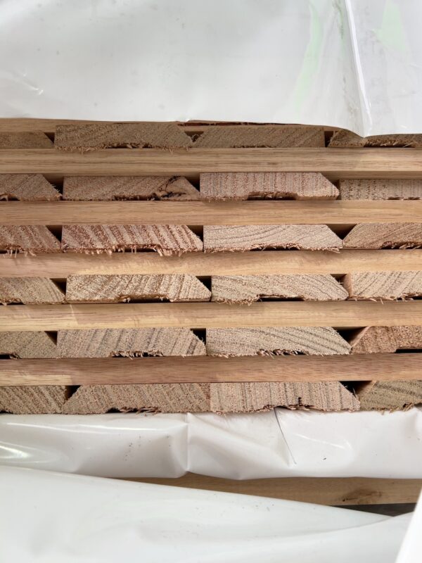 65X12 TAS OAK UTE SINGLE BEVEL ARCHITRAVES